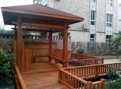 陽光房如何選防腐木